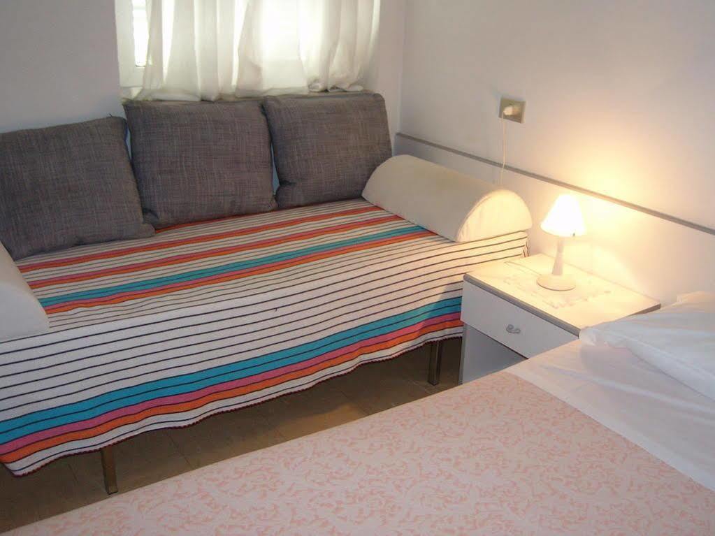 Hotel Villa Carla Grado Buitenkant foto